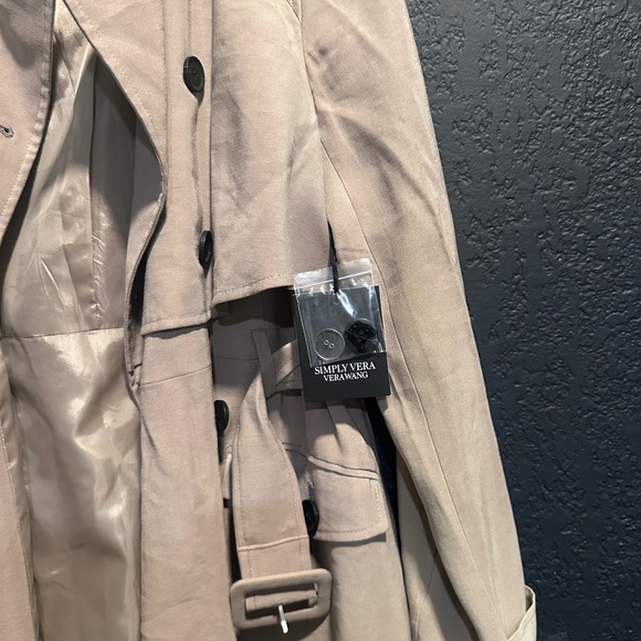 Women’s Trench coat - Picture 5 of 5